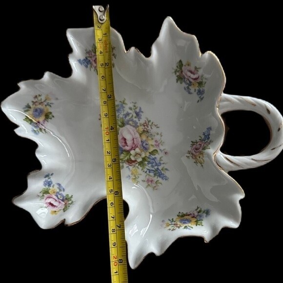 J. Godinger & Co. Antique Reflections Floral Gold Leaf Ceramic Dish - Picture 11 of 12